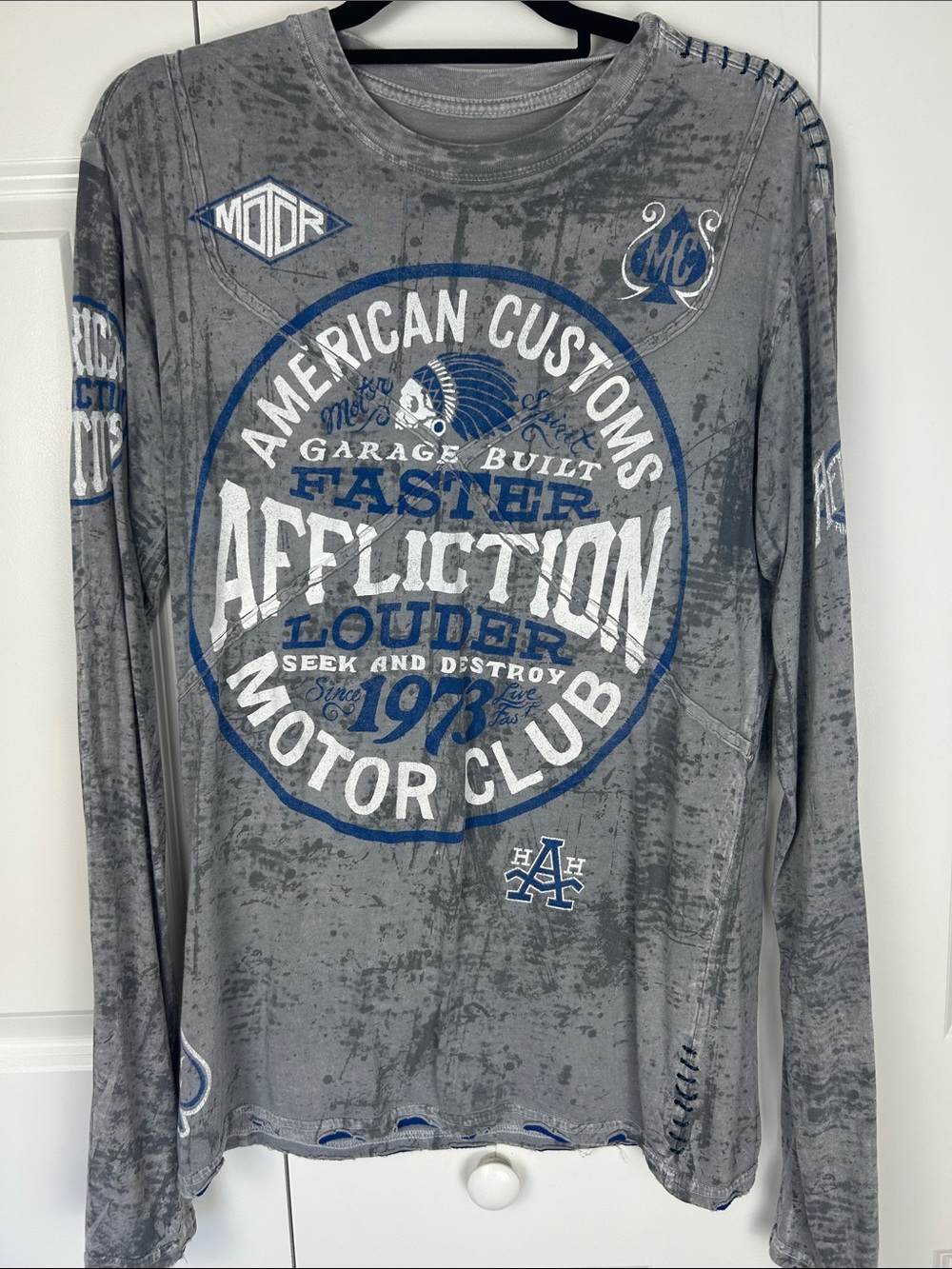 Affliction Gray Long-Sleeve Motor Club Graphic Tee with Blue Accents